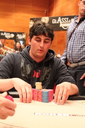 Mihail Gangan conduce le danze a Gli Assi di Poker Club